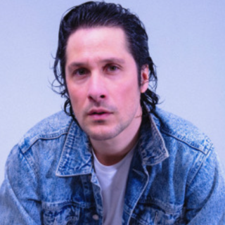 Monaco, Xavier Polycarpe accende le Thursday Live Sessions con la sua pop solare e travolgente