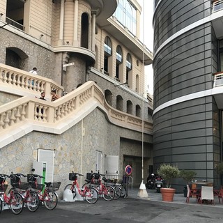 Bici elettriche nel Principato di Monaco? 1 ogni 370 residenti, al via anche la nuova stazione allo Yacht Club