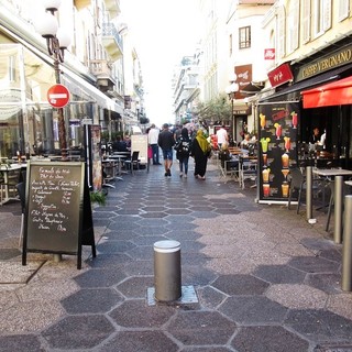 Zone piétonne, Nizza, i dissuasori