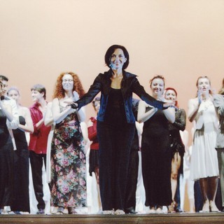 Il Teatro Astra di Torino sold out per Adriana Cava: &quot;La danza: la mia vita&quot;. Un viaggio nel tempo attraverso la carriera della coreografa torinese
