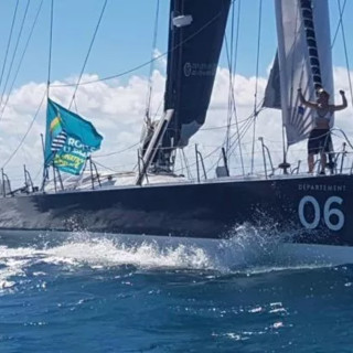 Alexia Barrier sfida il gigante dell’Atlantico: sulla sua barca ci sarà anche il numero 06