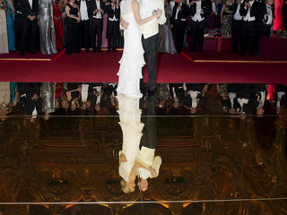 Il primo ballo tra i due Principi neosposi nella cornice della Salle Garnier Il primo ballo tra i due Principi neosposi nella cornice della Salle Garnier