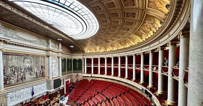 L'emiciclo dell'Assemblea Nazionale a Parigi L'emiciclo dell'Assemblea Nazionale a Parigi