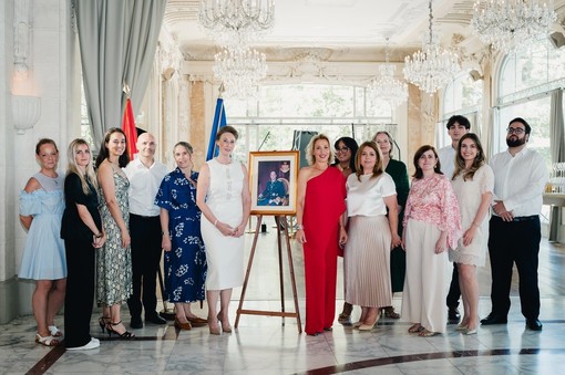 Foto: S.E. Valérie Bruell-Melchior, Ambasciatrice di Monaco in Francia e Andorra, e S.E. Anne-Marie Boisbouvier, Rappresentante permanente di Monaco presso l'UNESCO, con i rispettivi collaboratori. © Mme Claire Jaillard. Foto: S.E. Valérie Bruell-Melchior, Ambasciatrice di Monaco in Francia e Andorra, e S.E. Anne-Marie Boisbouvier, Rappresentante permanente di Monaco presso l'UNESCO, con i rispettivi collaboratori. © Mme Claire Jaillard.