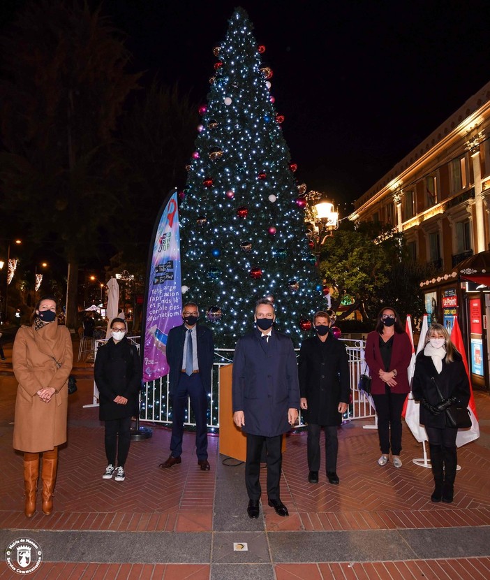 Nel Principato di Monaco le luci di Natale sono accese sino al 3 gennaio