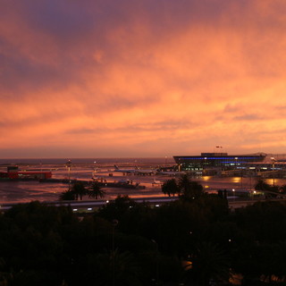 E se l’aeroporto di Nizza, il terzo di Francia per volume di traffico, cambiasse nome?