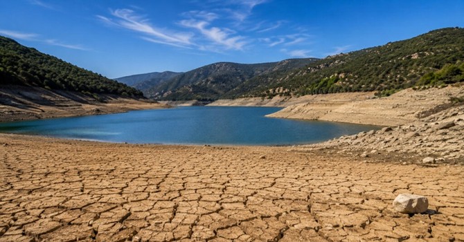 La siccità morde la Costa Azzurra: il prefetto stringe la vite, scatta il livello di crisi in cinque comuni