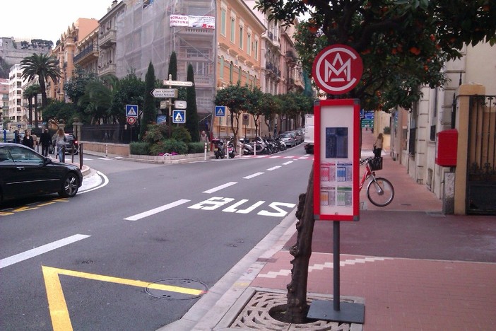 Monaco: una nuova fermata bus in rue Grimaldi Monaco: una nuova fermata bus in rue Grimaldi