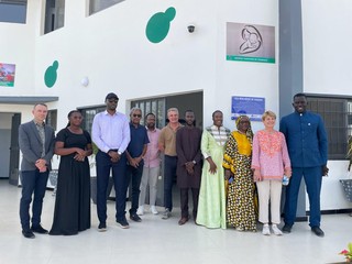 Visita presso il centro madre-bambino di Thiadiaye ©DR