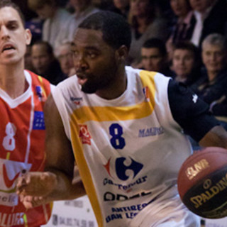 Copyright foot: www.antibes-basket.com