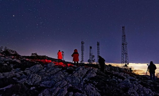 AstroValberg 2025: tre notti di magia sotto le stelle AstroValberg 2025: tre notti di magia sotto le stelle