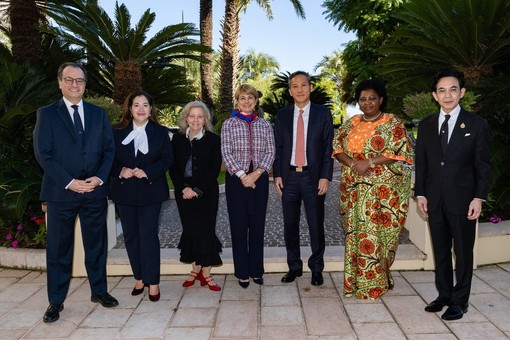 I sei nuovi ambasciatori di Canada, Corea del Sud, Burundi, El Salvador, Thailandia e Libano accreditati presso il Principato di Monaco © Manuel Vitali – Direzione della Comunicazione I sei nuovi ambasciatori di Canada, Corea del Sud, Burundi, El Salvador, Thailandia e Libano accreditati presso il Principato di Monaco © Manuel Vitali – Direzione della Comunicazione