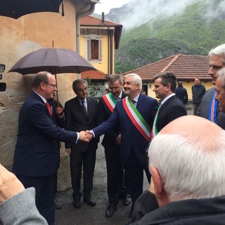 Alberto II a Valdieri per ricevere l'onorificenza di cinque comuni