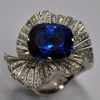 Baglioni Gioielli: una crescita sostenibile e prospettive internazionali in un mercato globale sfidante Baglioni Gioielli: una crescita sostenibile e prospettive internazionali in un mercato globale sfidante