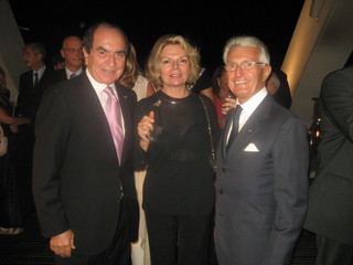 Luciano Garzelli con il presidente del Com.It.es Chiusano