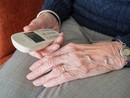 Allarme truffe a Monaco: falsi profili di personalità di spicco per inganni finanziari