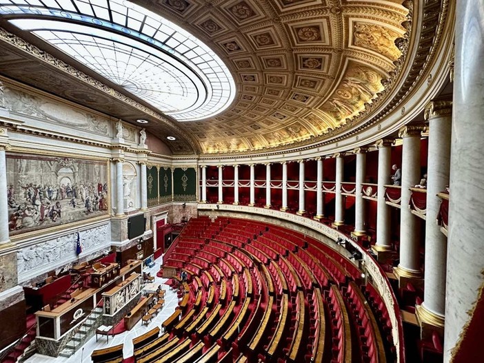 L'emiciclo dell'Assemblea Nazionale a Parigi L'emiciclo dell'Assemblea Nazionale a Parigi