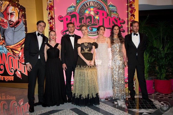 &quot;Bollywood&quot; è stato il tema del Bal de la Rose, che premia il cuore grande del Principato di Monaco (FOTO e VIDEO)