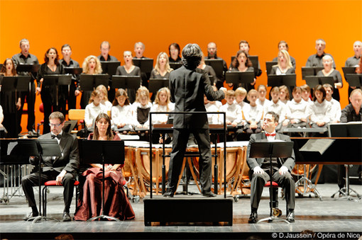 Il Coro dell'Opera di Nizza diretto dal M° Giulio Magnanini - Photo Copyright Opera di Nizza Il Coro dell'Opera di Nizza diretto dal M° Giulio Magnanini - Photo Copyright Opera di Nizza