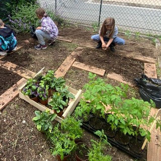 I bimbi al centro ricreativo Anne-Frank (Foto: Ville de Menton)