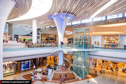 Cap3000, eventi e nuovi aperture: il grande centro commerciale di Saint Laurent du Var sotto i riflettori Cap3000, eventi e nuovi aperture: il grande centro commerciale di Saint Laurent du Var sotto i riflettori