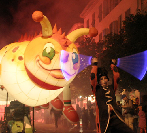 Mentone: festa limone, due appuntamenti con i corsi notturni
