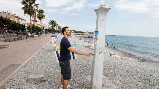 Docce chiuse a Cagnes sur Mer (Facebook) Docce chiuse a Cagnes sur Mer (Facebook)