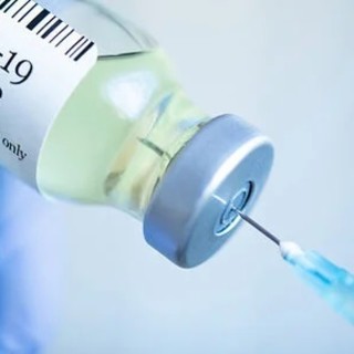 Vaccino Covid: in Francia, ma non per tutti, al via il secondo richiamo