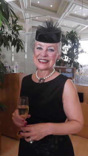 Caroline Dekkers vince il primo Hat Contest di Montecarlo in &quot;Grace a Symbol of Change&quot;
