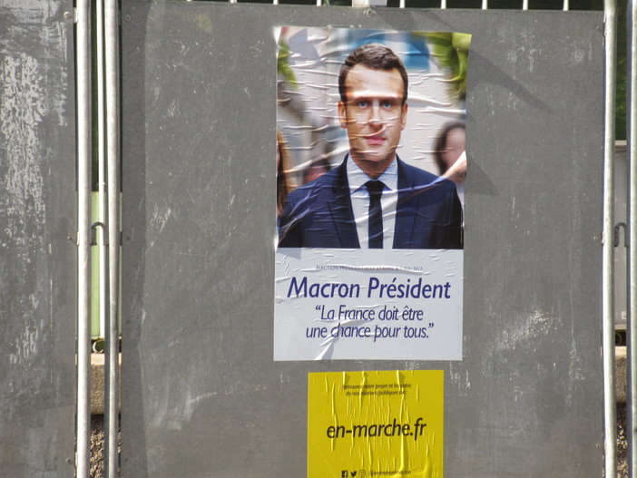 Emmanuel Macron e Marine Le Pen se la vedranno fra meno di due settimane in un ballottaggio alquanto incerto per contendersi la Presidenza della Repubblica Francese