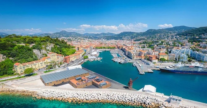 Nizza rischia di perdere il riconoscimento Unesco: nel mirino il palazzo dei congressi del porto Nizza rischia di perdere il riconoscimento Unesco: nel mirino il palazzo dei congressi del porto