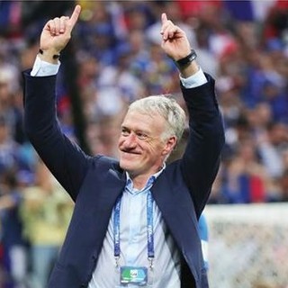 Lo stadio di Cap d'Ail diventa 'Stadio Didier Deschamps'