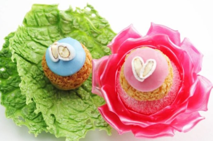 Due dolci del Méridien Beach Plaza celebrano i piccoli principi Jacques e Gabriella, figli di Charlene e Alberto II