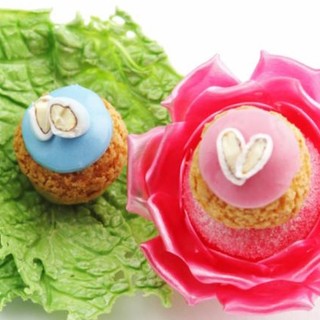 Due dolci del Méridien Beach Plaza celebrano i piccoli principi Jacques e Gabriella, figli di Charlene e Alberto II