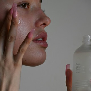 Detersione viso completa: detergente, struccante e tonico servono sempre?