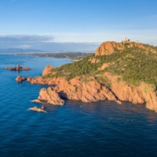 La Fata Esterelle, protetterice delle donne incinte vivrà ancora nel massiccio delle rocce rosse dell'Estérel?