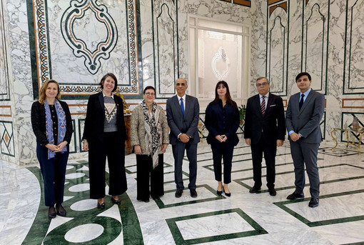 Momento di incontro tra la delegazione monegasca e i partner locali impegnati in progetti di formazione professionale in Tunisia ©DR