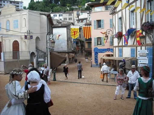 Villeneuve Loubet si trasforma in una grande festa rinascimentale tra dame e cavalieri Villeneuve Loubet si trasforma in una grande festa rinascimentale tra dame e cavalieri