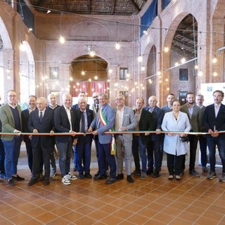 Il taglio del nastro che ha aperto ufficialmente la Festa del Pane 2022 a Savigliano (Fotoservizio Barbara Guazzone)