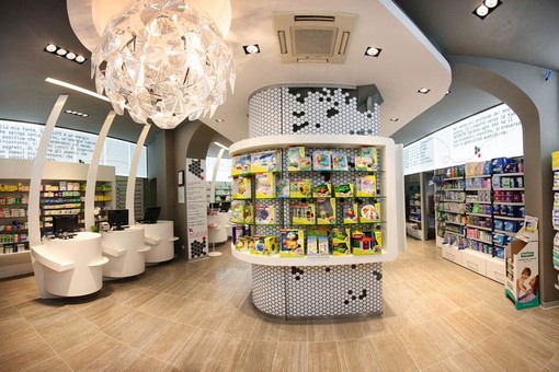 Ottobre, bellezza e benessere in rosa alla Farmacia Internazionale di Bordighera Ottobre, bellezza e benessere in rosa alla Farmacia Internazionale di Bordighera