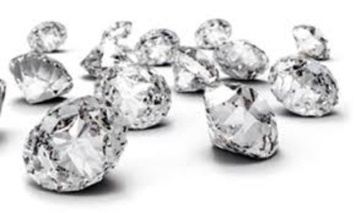 Hell's and bullets: Due giovani intraprendenti sognatrici si lanciano nel mondo della gioielleria a Cap Ferrat