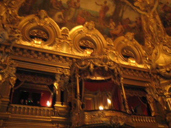 Gli amanti della lirica possono godersi La Bohème alla Salle Garnier a Monaco