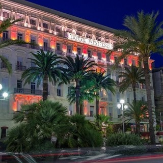 3Art è la mostra degli hotel Aston La Scala Hotel, West End Hotel e Beau Rivage