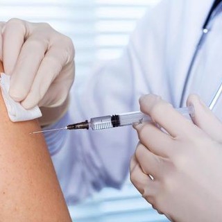 Vaccini anti-Covid e antinfluenzale: al via la campagna d’autunno