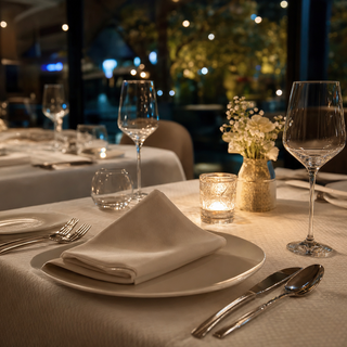 Il tovagliato diventa parte dell’immagine del ristorante, tra comfort visivo e praticità operativa
