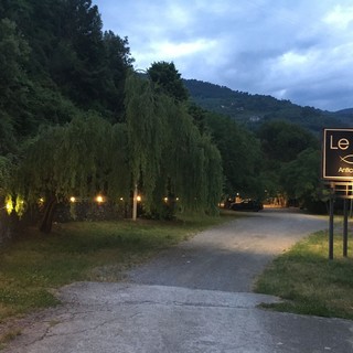 Il Ristorante “Le Trote” di Dolceacqua ha inaugurato un nuovo dehors direttamente affacciato sul lago, venite a scoprire le specialità della casa