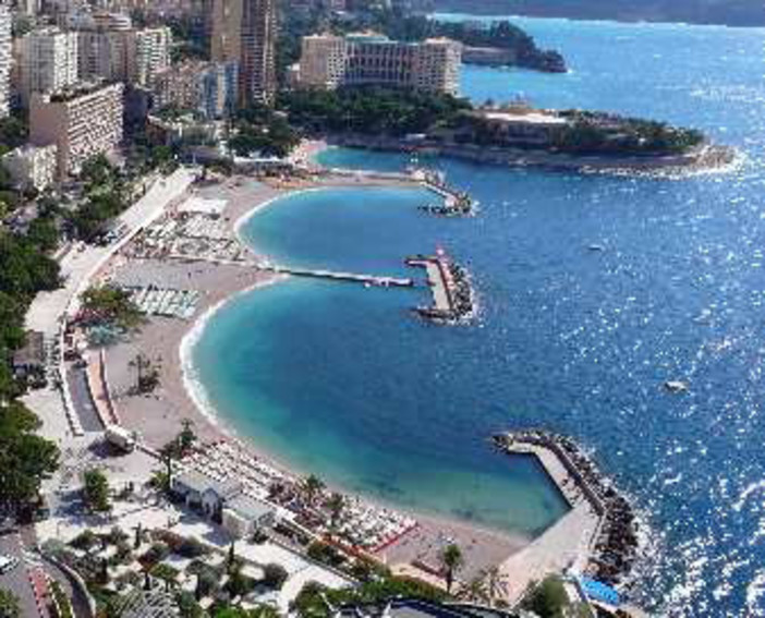 Le spiagge del Larvotto - Copyright DAU
