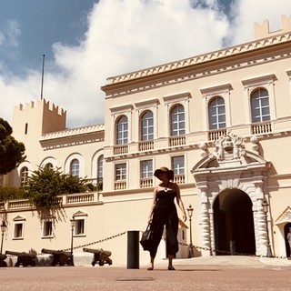 "La donna del mistero" di Elisabetta Pesce