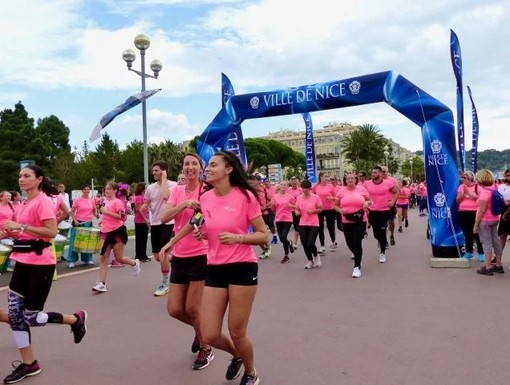Ottobre Rosa a Nizza: sport, conferenze e monumenti illuminati contro il cancro al seno