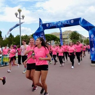 Ottobre Rosa a Nizza: sport, conferenze e monumenti illuminati contro il cancro al seno